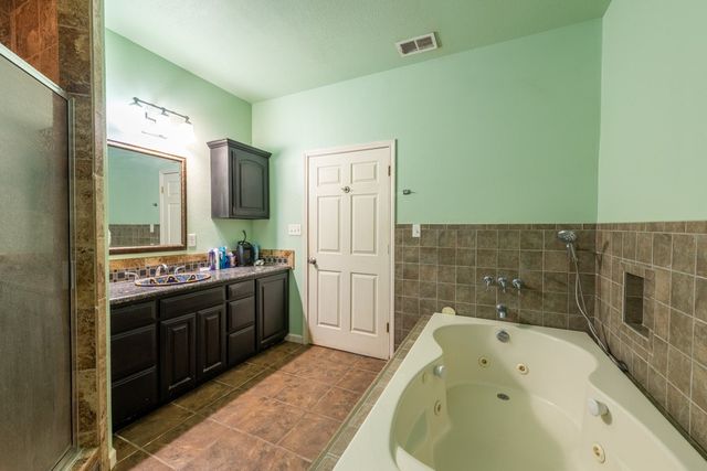 235 Lakeshore Dr, Sandia, TX 78383