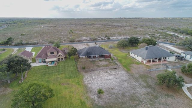 235 Lakeshore Dr, Sandia, TX 78383