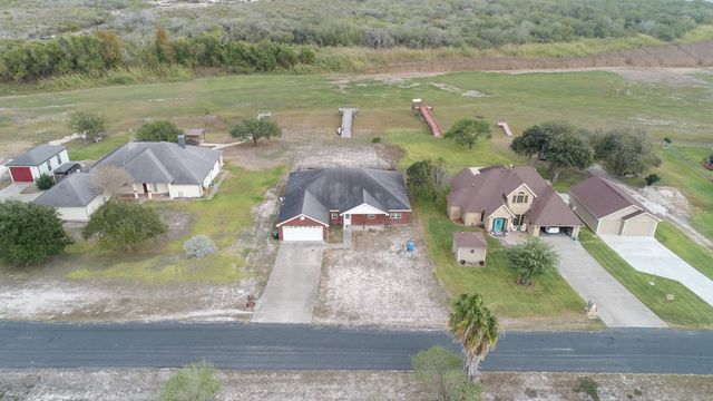 235 Lakeshore Dr, Sandia, TX 78383
