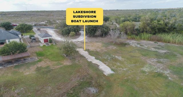 235 Lakeshore Dr, Sandia, TX 78383