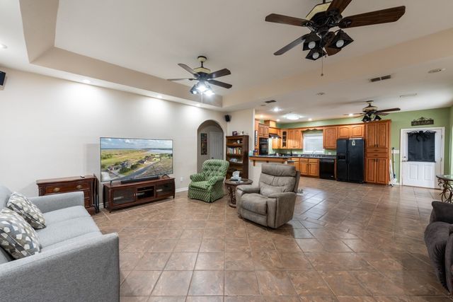 235 Lakeshore Dr, Sandia, TX 78383