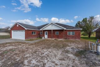 235 Lakeshore Dr, Sandia, TX 78383