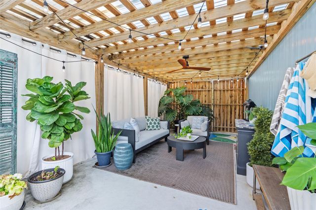 1615 Church Street, Galveston, TX 77550