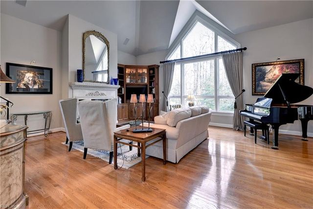 2404 Burnwether LN, Williamsburg, VA 23185