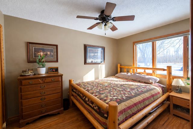 2602 210th Avenue, Mora, MN 55051