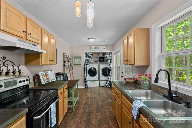 160 Kingfisher Drive, Mooresville, NC 28117