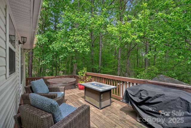 160 Kingfisher Drive, Mooresville, NC 28117