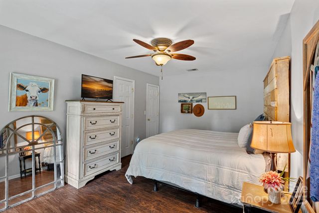 160 Kingfisher Drive, Mooresville, NC 28117