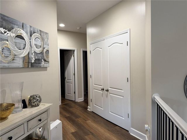9060 E 51st Street, Kansas City, MO 64133