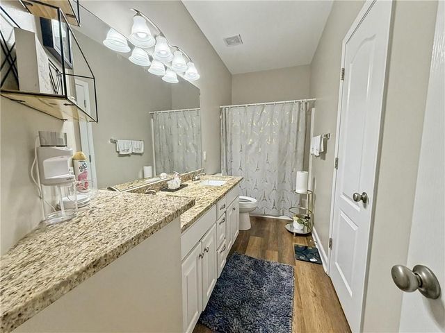9060 E 51st Street, Kansas City, MO 64133