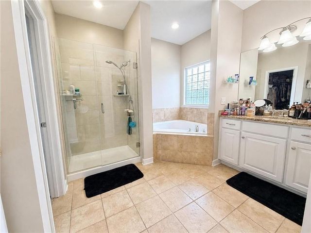 9060 E 51st Street, Kansas City, MO 64133