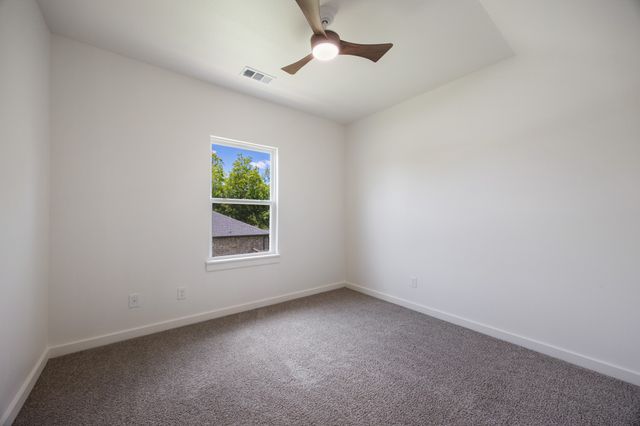 411 Runnells Street, Terrell, TX 75160
