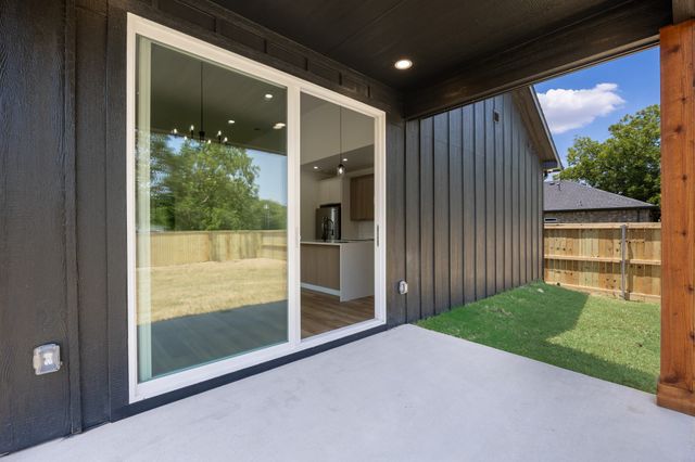 411 Runnells Street, Terrell, TX 75160