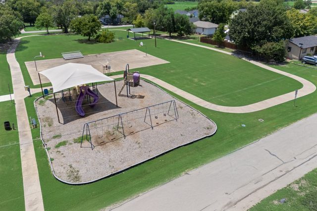 411 Runnells Street, Terrell, TX 75160
