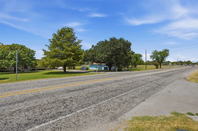 2471 N Fm 740, Heath, TX 75032