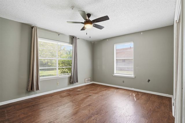 2471 N Fm 740, Heath, TX 75032