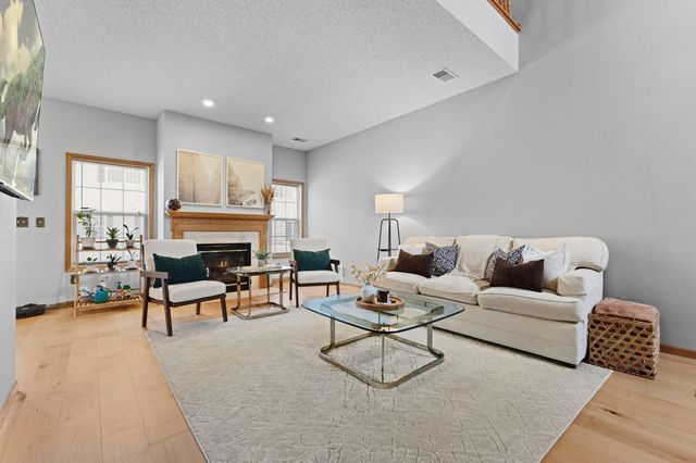 7395 Derby Lane, Shakopee, MN 55379