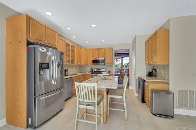 122 Duke Drive, Carmel, NY 10512