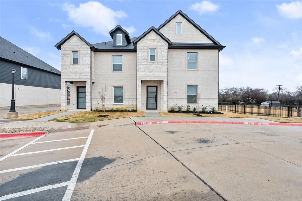 2361 Spring Park Boulevard, Arlington, TX 76016