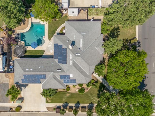 2690 Joshua Avenue, Clovis, CA 93611