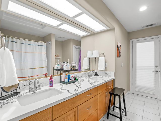 2690 Joshua Avenue, Clovis, CA 93611