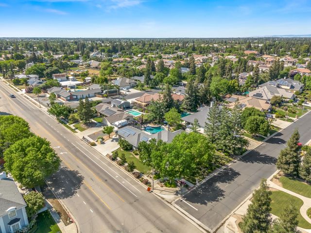 2690 Joshua Avenue, Clovis, CA 93611