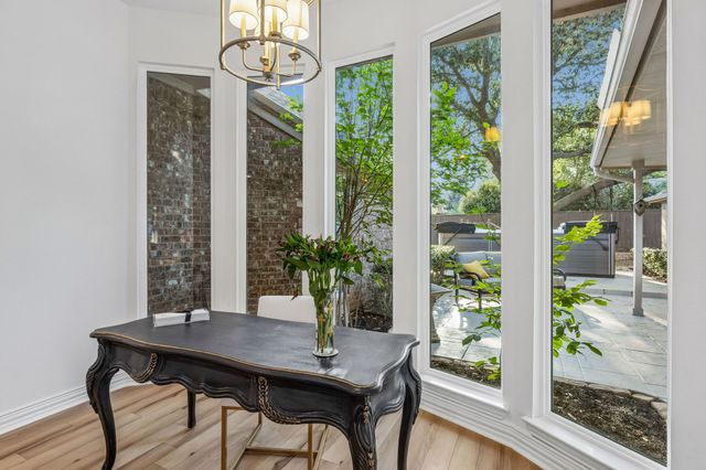 936 MIDLAND CREEK Drive, Southlake, TX 76092