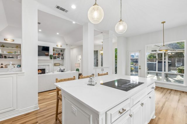 936 MIDLAND CREEK Drive, Southlake, TX 76092