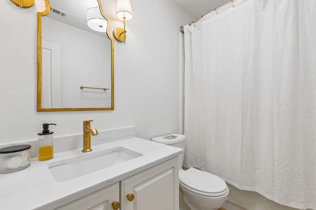 936 MIDLAND CREEK Drive, Southlake, TX 76092