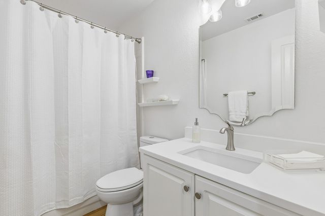 936 MIDLAND CREEK Drive, Southlake, TX 76092