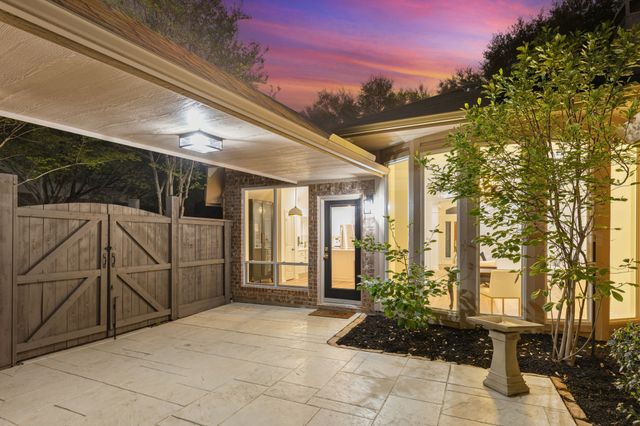 936 MIDLAND CREEK Drive, Southlake, TX 76092