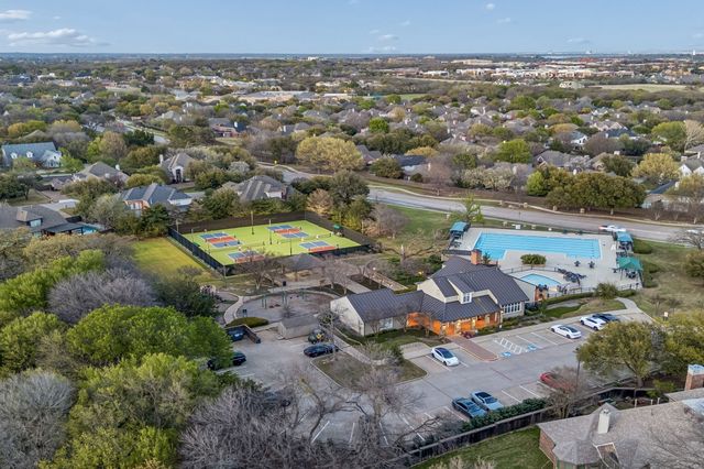 936 MIDLAND CREEK Drive, Southlake, TX 76092