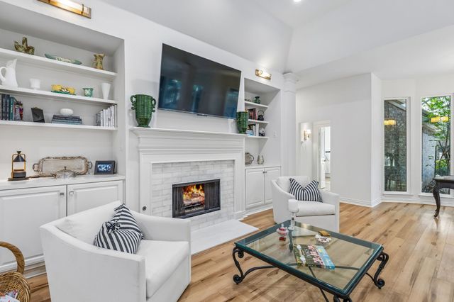 936 MIDLAND CREEK Drive, Southlake, TX 76092