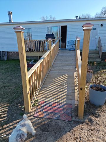 87 E Williams Street, Coats, NC 27521