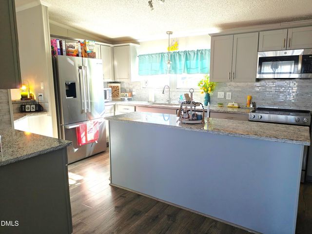 87 E Williams Street, Coats, NC 27521