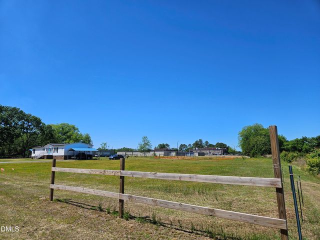 87 E Williams Street, Coats, NC 27521