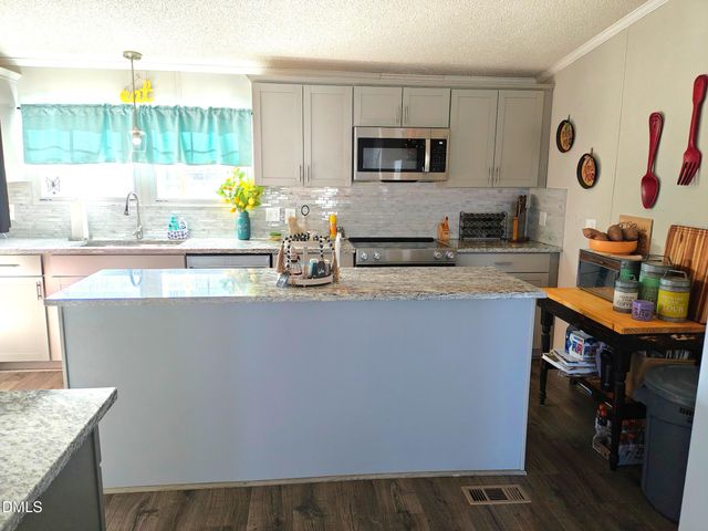 87 E Williams Street, Coats, NC 27521