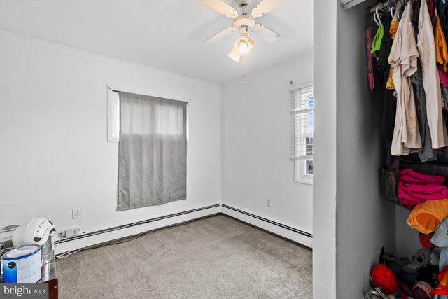 105 INDIAN CREEK DR, Levittown, PA 19057