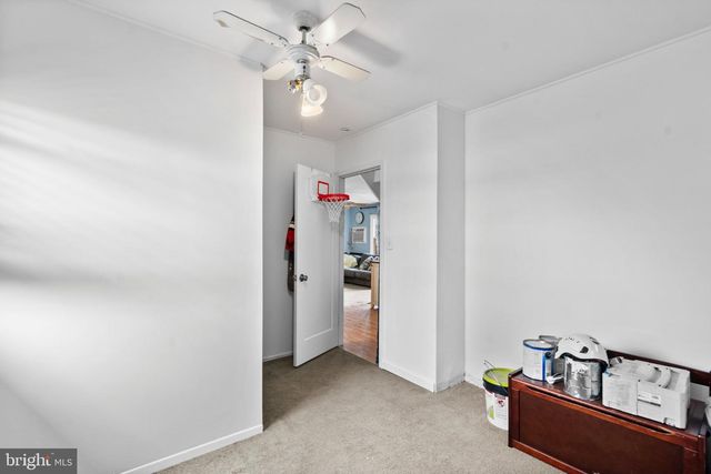 105 INDIAN CREEK DR, Levittown, PA 19057