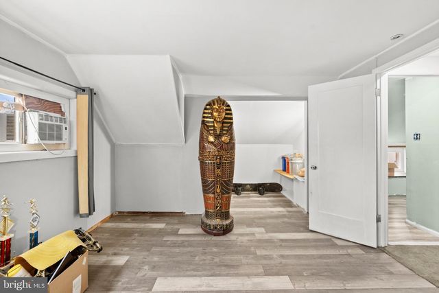 105 INDIAN CREEK DR, Levittown, PA 19057