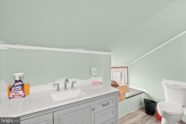 105 INDIAN CREEK DR, Levittown, PA 19057