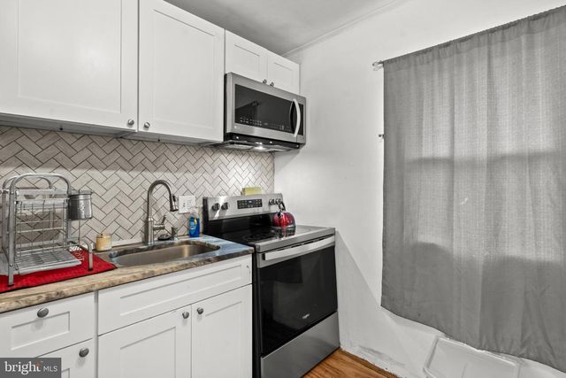 105 INDIAN CREEK DR, Levittown, PA 19057