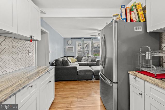 105 INDIAN CREEK DR, Levittown, PA 19057