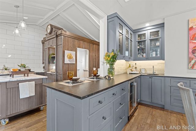 24 Chestnut Street, Douglas, MI 49406