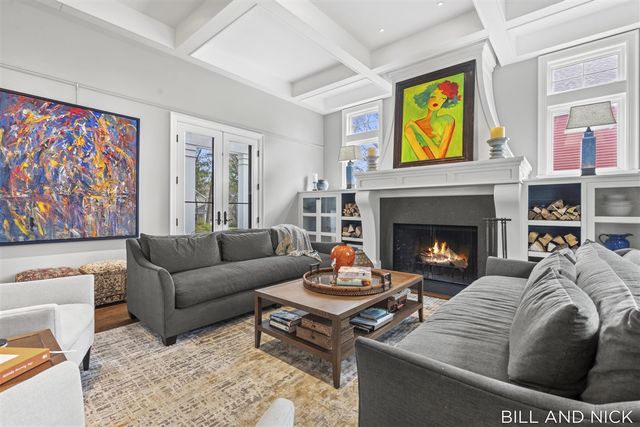 24 Chestnut Street, Douglas, MI 49406