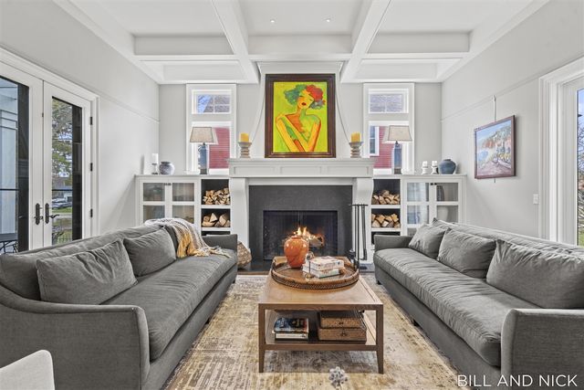 24 Chestnut Street, Douglas, MI 49406