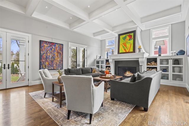 24 Chestnut Street, Douglas, MI 49406