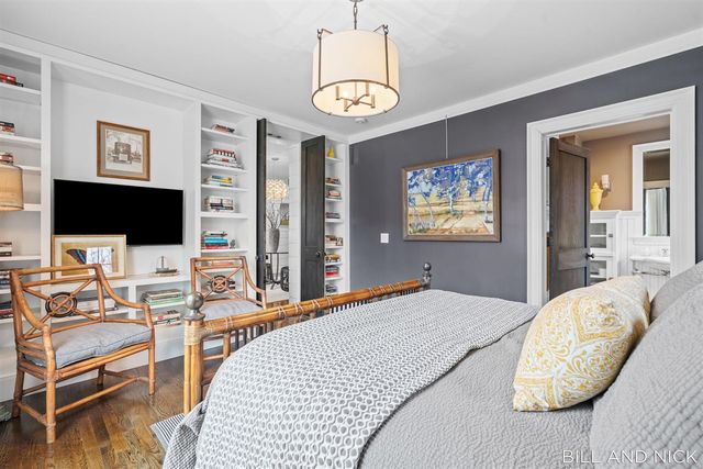 24 Chestnut Street, Douglas, MI 49406