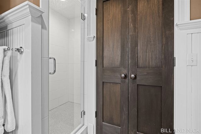 24 Chestnut Street, Douglas, MI 49406