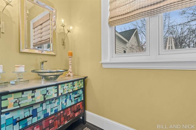 24 Chestnut Street, Douglas, MI 49406